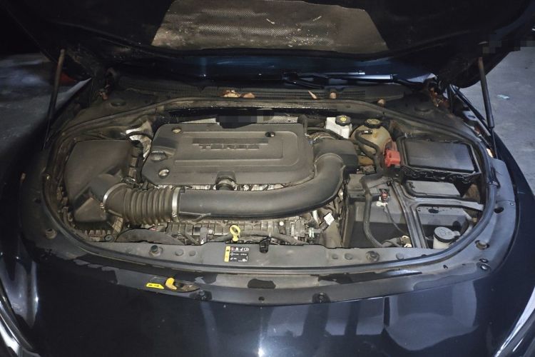 Used Buick LaCrosse 2022 652T Luxury Version Engine Bay