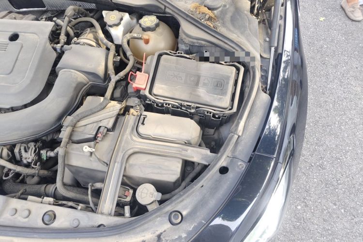 Used Buick LaCrosse 2022 652T Luxury Version Engine Bay Left