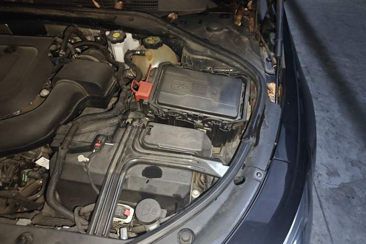 Used Buick LaCrosse 2022 652T Luxury Version Engine Bay Left