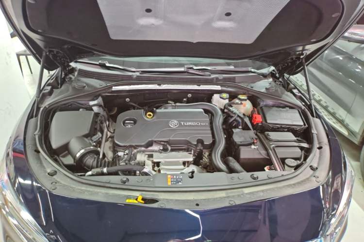 Used Buick LaCrosse 2022 552T Luxury Version Engine Bay