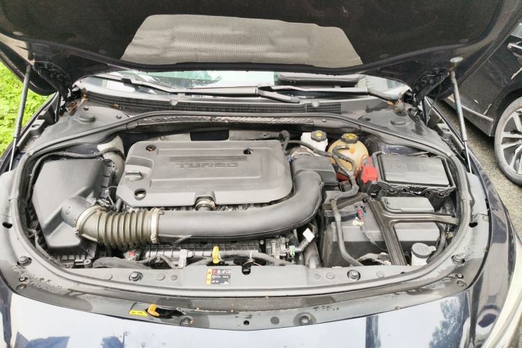 Used Buick LaCrosse 2022 652T Luxury Version Engine Bay
