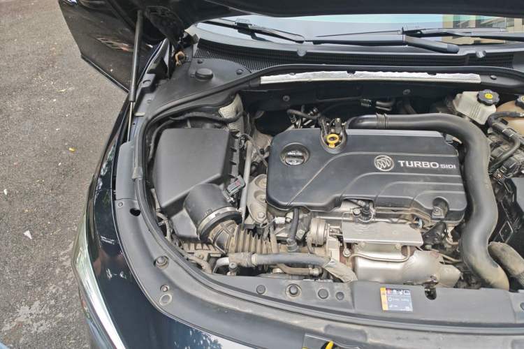 Used Buick LaCrosse 2022 552T Luxury Version Engine Bay Right