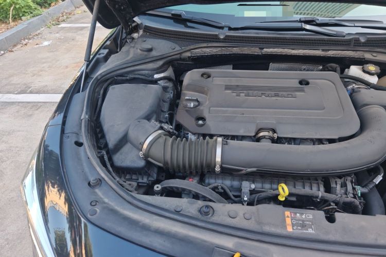 Used Buick LaCrosse 2022 652T Luxury Version Engine Bay Right