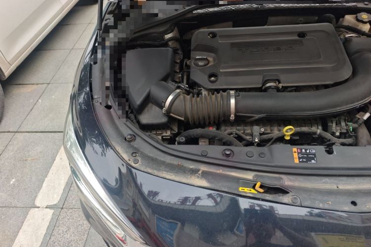 Used Buick LaCrosse 2022 652T Luxury Version Engine Bay Right