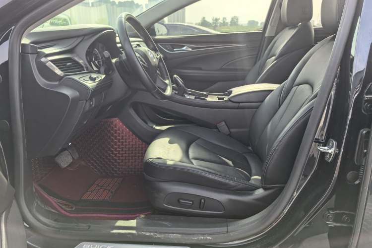 Used Buick LaCrosse 2022 652T Luxury Version Interior 3