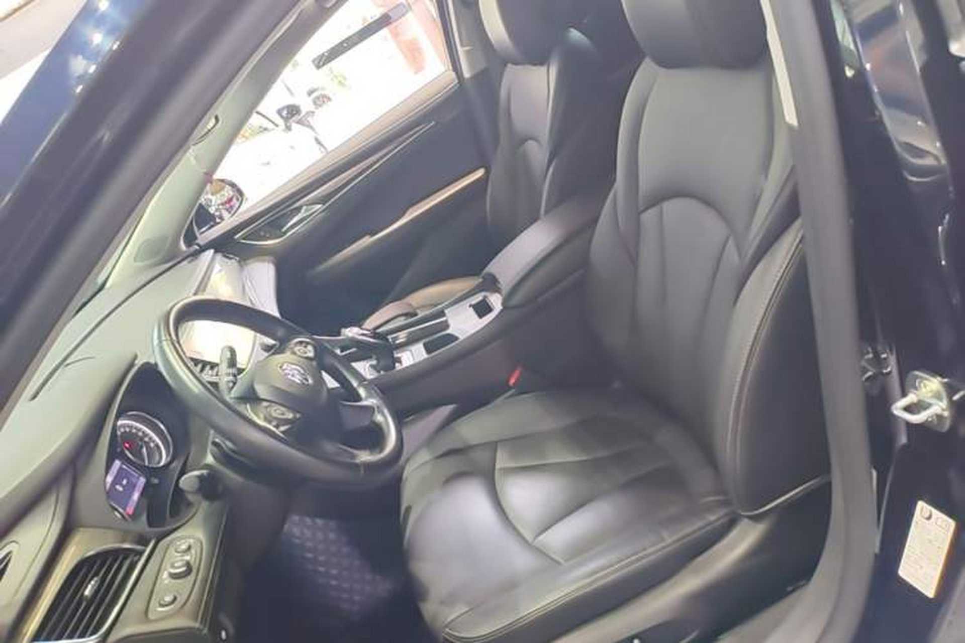 Used Buick LaCrosse 2022 652T Luxury Version Left Front Seat