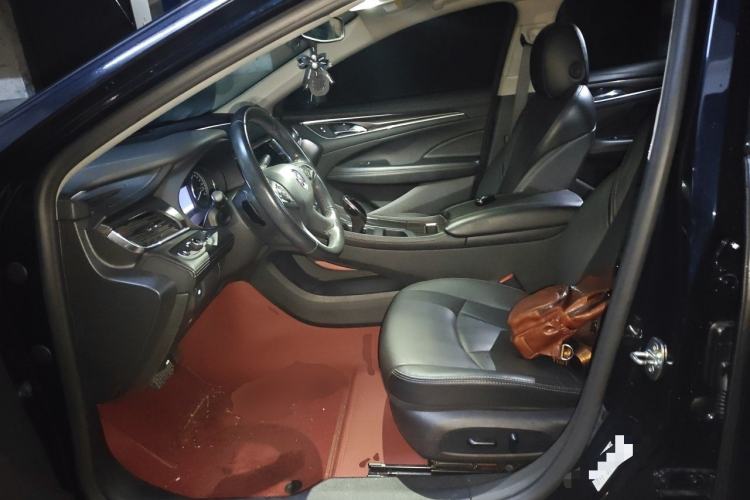 Used Buick LaCrosse 2022 652T Luxury Version Left Front Seat