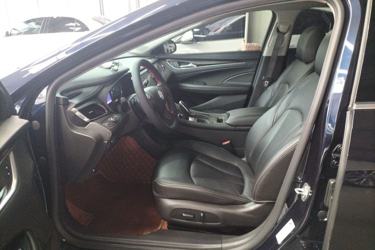 Used Buick LaCrosse 2022 552T Luxury Version Left Front Seat