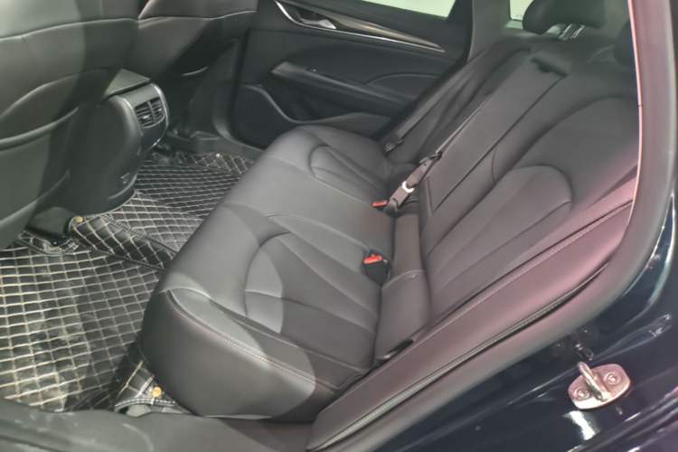 Used Buick LaCrosse 2022 552T Luxury Version Left Rear Seat