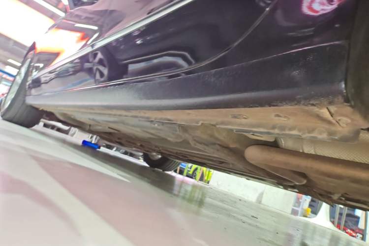 Used Buick LaCrosse 2022 552T Luxury Version Left Side Sill