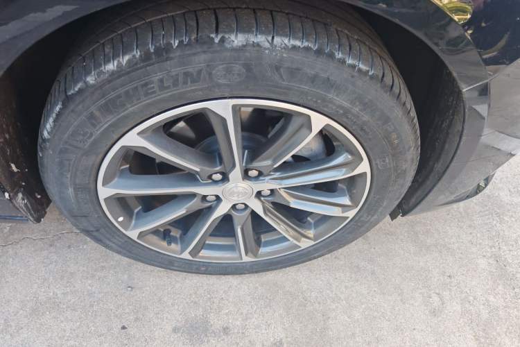 Used Buick LaCrosse 2022 652T Luxury Version Right Front Wheel Hub