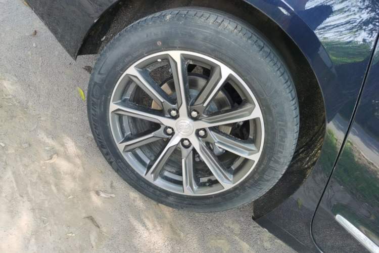 Used Buick LaCrosse 2022 652T Luxury Version Right Rear Wheel Hub