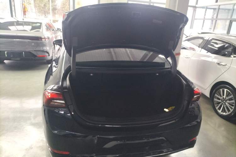 Used Buick LaCrosse 2022 552T Luxury Version Trunk
