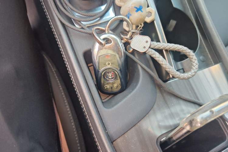 Used Buick LaCrosse 2022 652T Luxury Version Vehicle Key