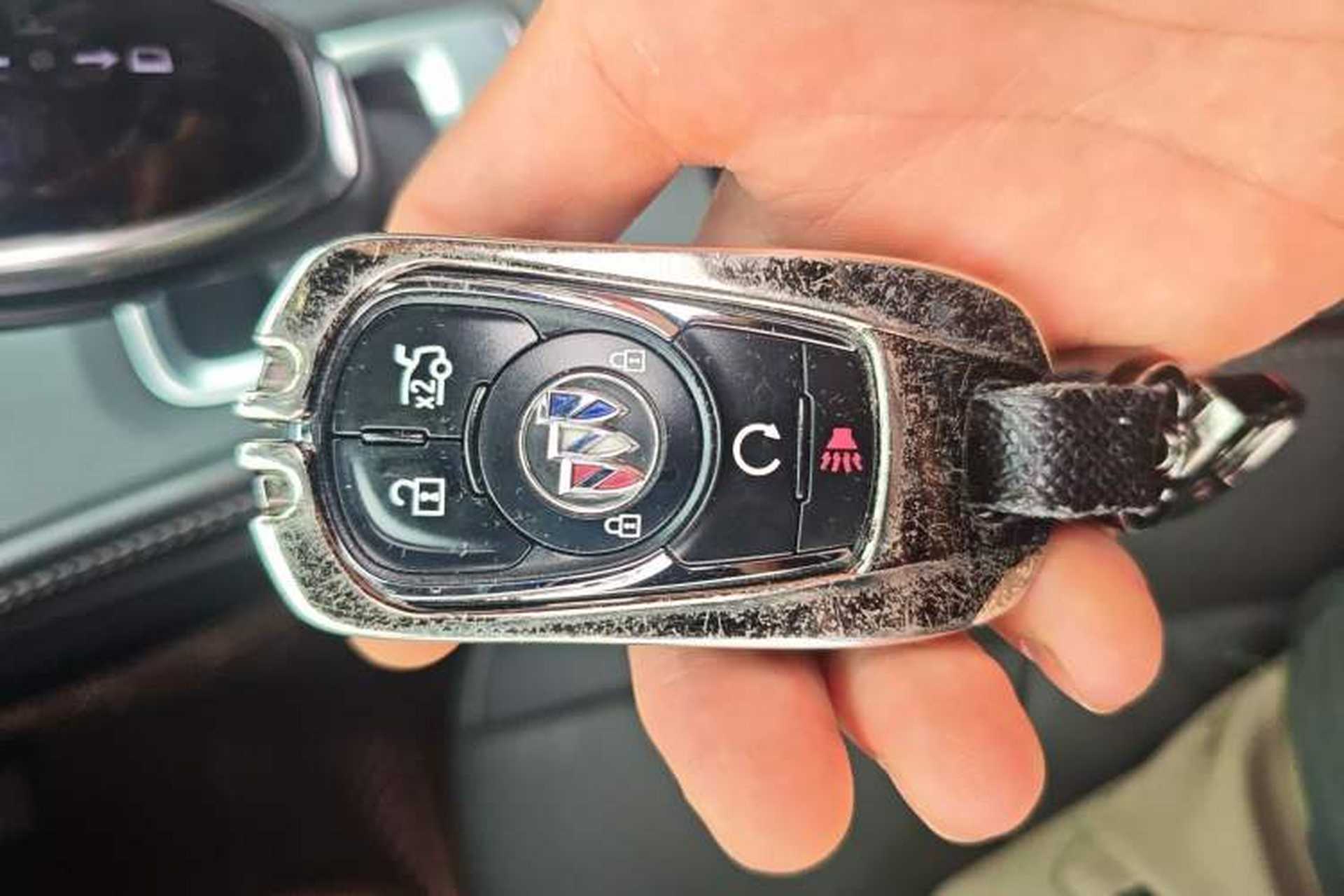 Used Buick LaCrosse 2022 652T Luxury Version Vehicle Key
