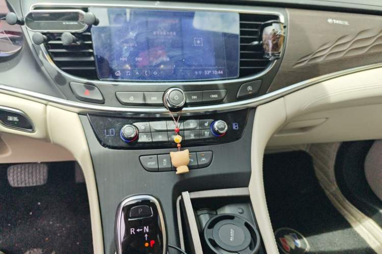 Used Buick LaCrosse 2022 Avenir Avia First Edition Audio And AC Panel