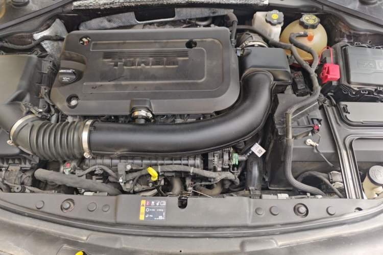 Used Buick LaCrosse 2022 Avenir Avia First Edition Engine Bay
