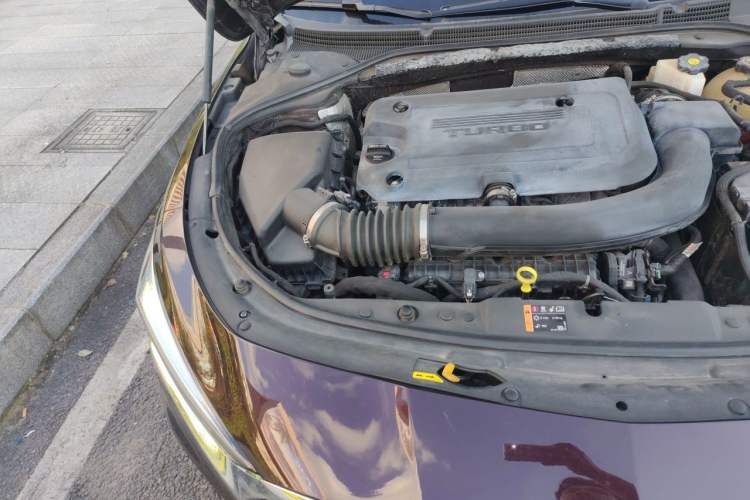 Used Buick LaCrosse 2022 Avenir Avia First Edition Engine Bay Right