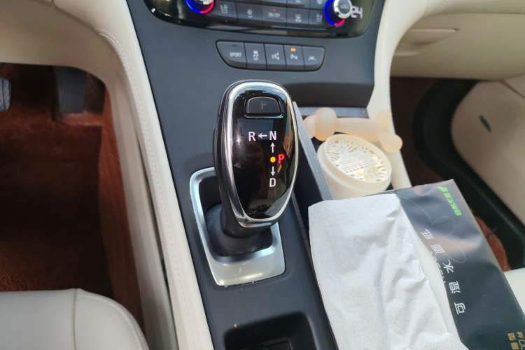 Used Buick LaCrosse 2022 Avenir Avia First Edition Gear Lever