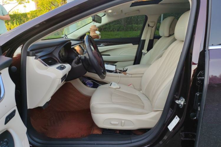 Used Buick LaCrosse 2022 Avenir Avia First Edition Left Front Seat