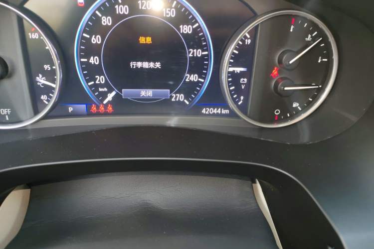Used Buick LaCrosse 2022 Avenir Avia First Edition Odometer Close Up