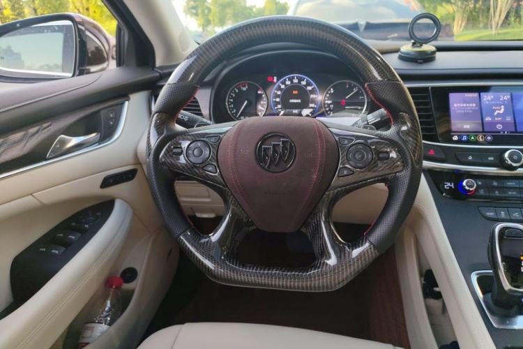 Used Buick LaCrosse 2022 Avenir Avia First Edition Steering Wheel