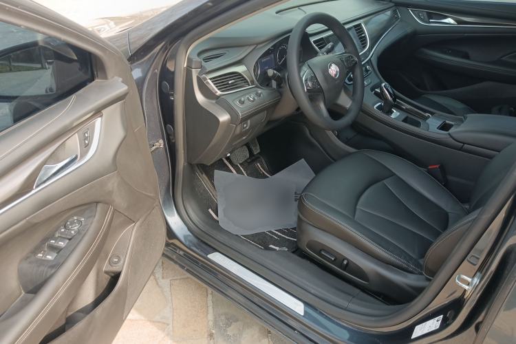 Used Buick LaCrosse 2022 552T Luxury Version Driver Seat