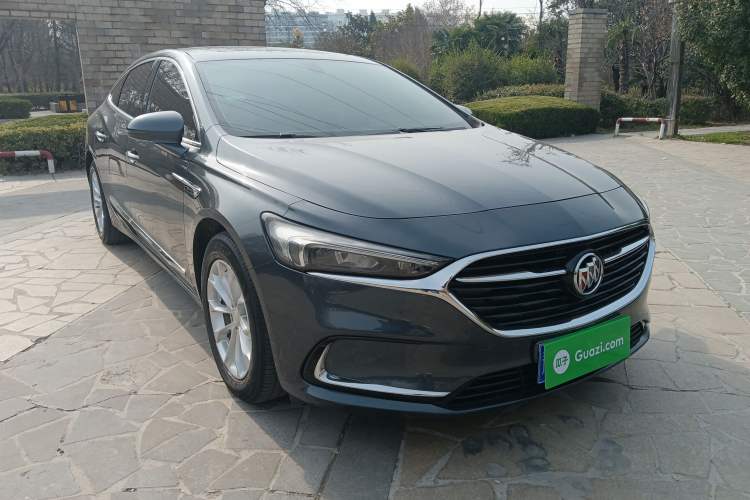Used Buick LaCrosse 2022 552T Luxury Version Front Right 45 Deg