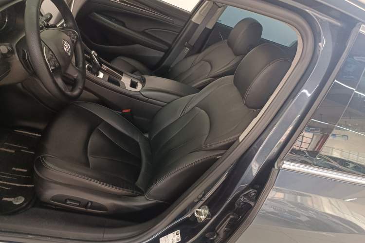 Used Buick LaCrosse 2022 552T Luxury Version Left Front Seat