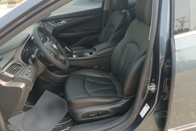 Used Buick LaCrosse 2022 552T Luxury Version Left Front Seat