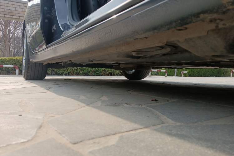 Used Buick LaCrosse 2022 552T Luxury Version Right Side Sill