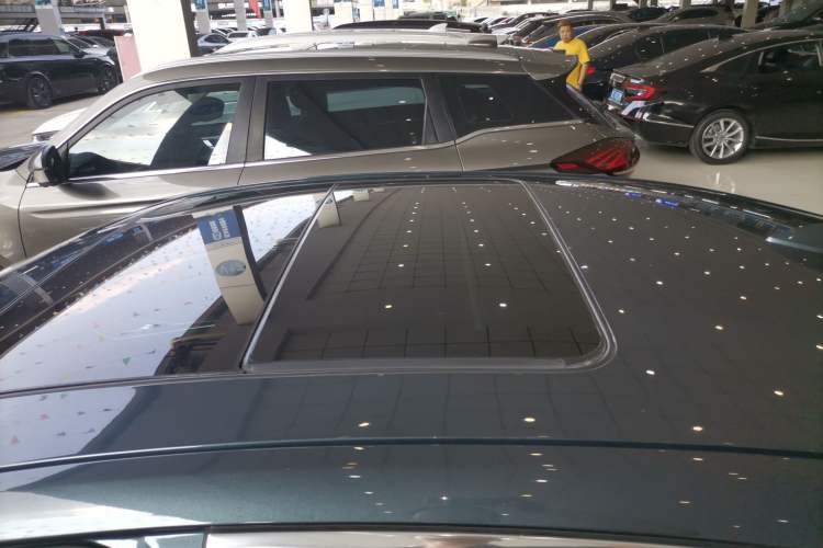 Used Buick LaCrosse 2022 552T Luxury Version Roof