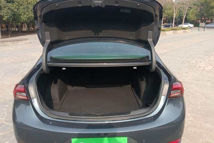 Used Buick LaCrosse 2022 552T Luxury Version Trunk