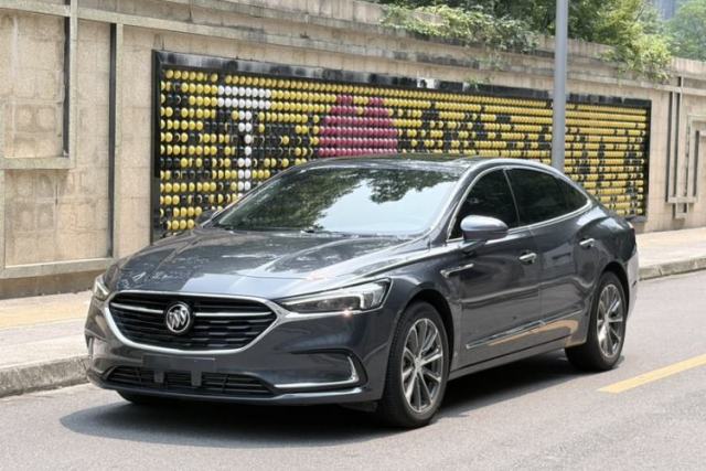 Używany Buick LaCrosse 2022 652T Luxury Version