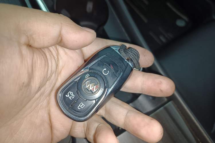 Used Buick LaCrosse 2022 552T Luxury Version Vehicle Key