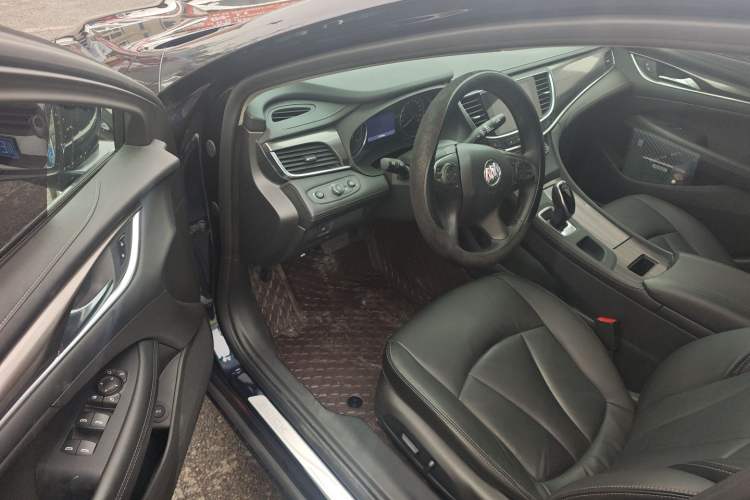 Used Buick LaCrosse 2022 552T Luxury Version Driver Seat
