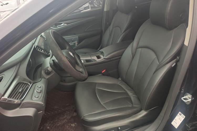 Used Buick LaCrosse 2022 552T Luxury Version Left Front Seat