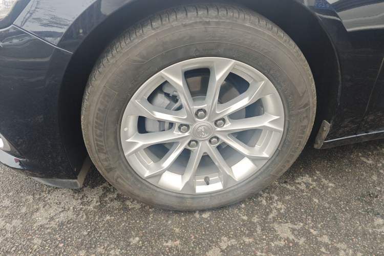 Used Buick LaCrosse 2022 552T Luxury Version Left Front Wheel Hub