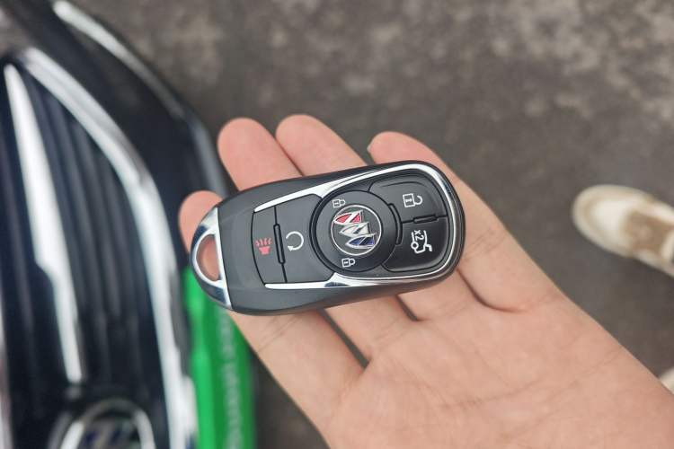 Used Buick LaCrosse 2022 552T Luxury Version Vehicle Key