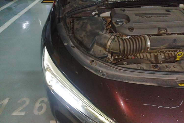 Used Buick LaCrosse 2022 Avenir Avia First Edition Engine Bay Right