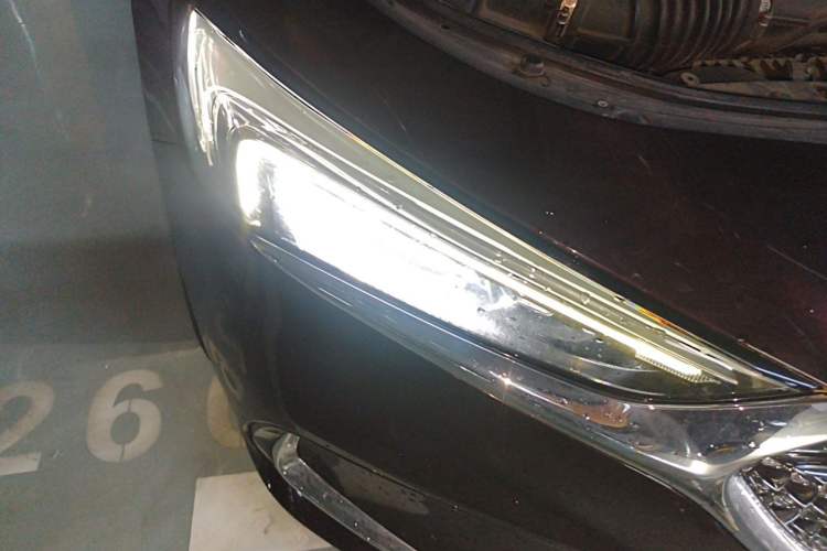 Used Buick LaCrosse 2022 Avenir Avia First Edition Right Front Headlight