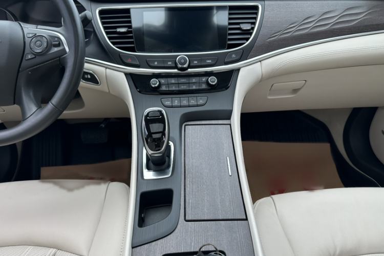 Used Buick LaCrosse 2022 Avenir Avia First Edition Audio And AC Panel
