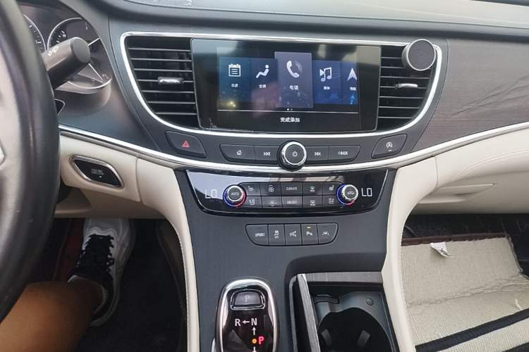 Used Buick LaCrosse 2022 Avenir Avia First Edition Audio And AC Panel