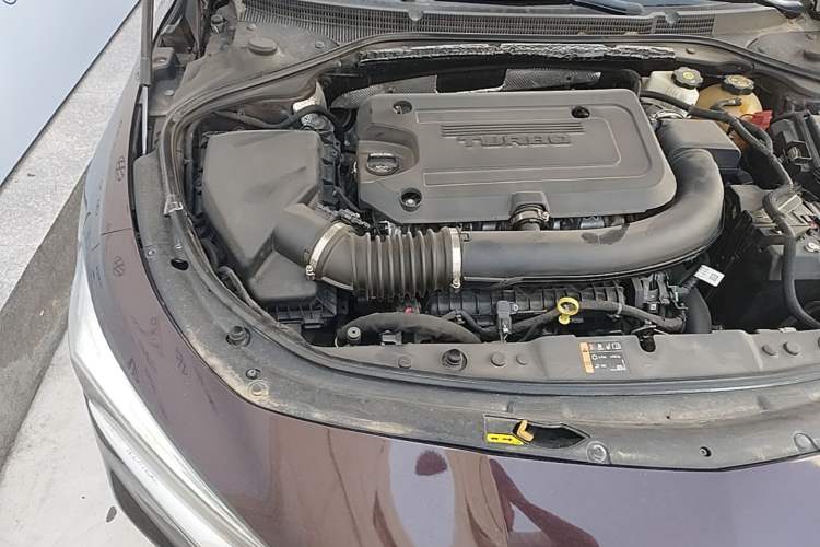 Used Buick LaCrosse 2022 Avenir Avia First Edition Engine Bay Right