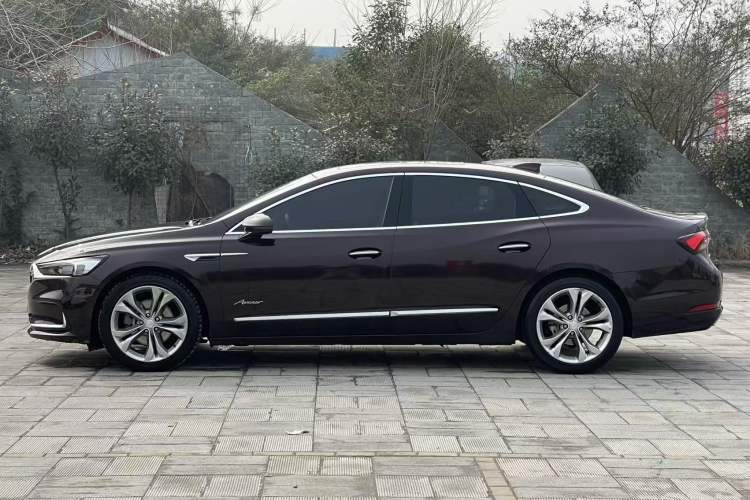 Used Buick LaCrosse 2022 Avenir Avia First Edition Exterior 3