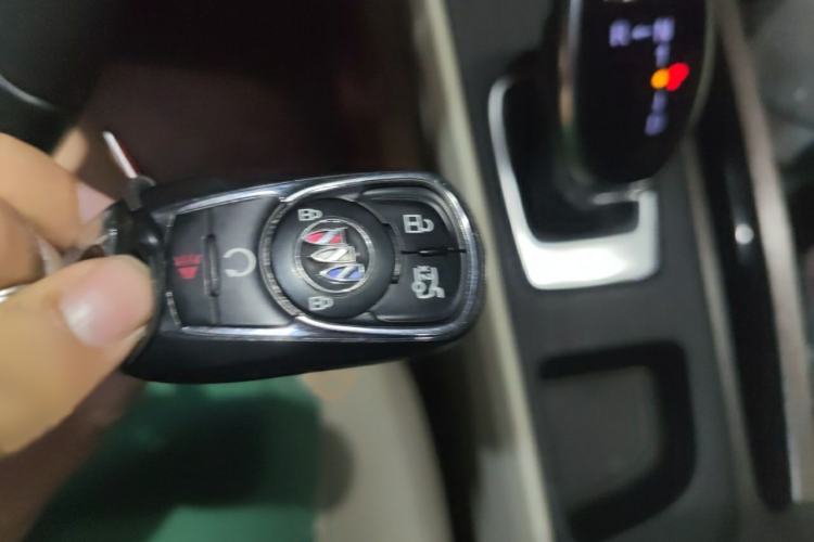 Used Buick LaCrosse 2022 Avenir Avia First Edition Interior 1