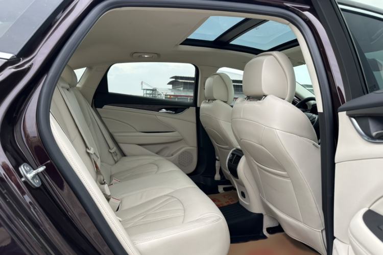 Used Buick LaCrosse 2022 Avenir Avia First Edition Interior 3