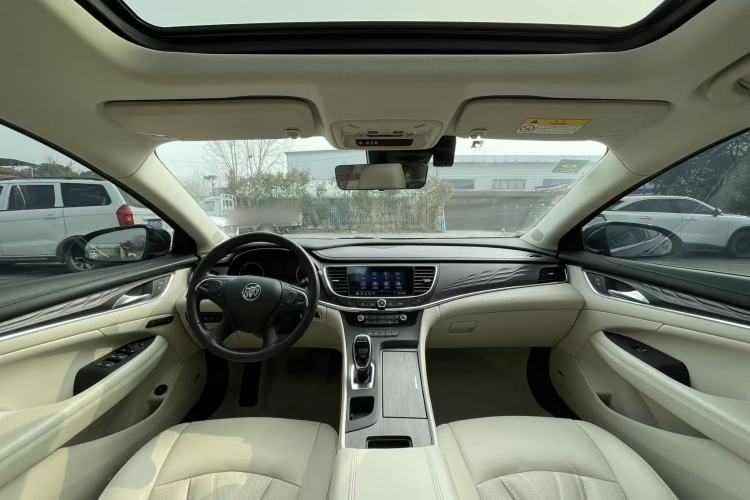 Used Buick LaCrosse 2022 Avenir Avia First Edition Interior 3