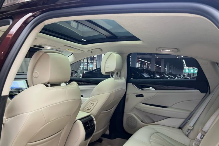 Used Buick LaCrosse 2022 Avenir Flagship Model Interior 6