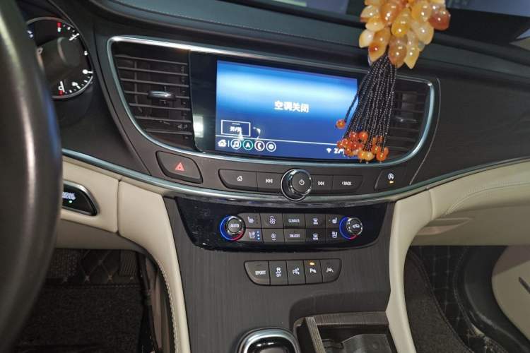Used Buick LaCrosse 2022 Avenir Avia First Edition Audio And AC Panel